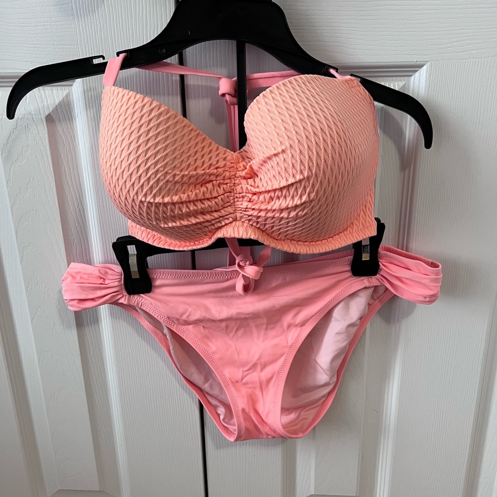Coral Textured Women's Bikini Set